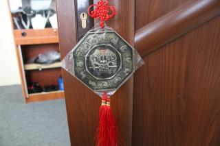 Minca Feng Shui na kľučku s bojovníkom (veľkosť XL, 40 cm)