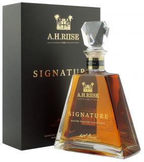 A.H. Riise Signature 43,9% 0,7 l (darčekové balenie kazeta)