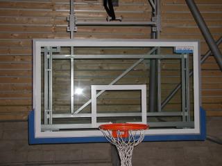 Basketbalová doska DOR-SPORT 1800x1050, vnútorná, akrylát (Vnútorná akrylátová doska na basketbal s rozmermi 1800x1050 mm určená pre zápasy. Cena je uvedená bez siete, konštrukcie a koša. Jedná sa iba o dosku.)