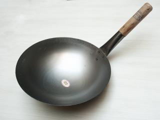 Emro Panvica Wok 33 cm s guľatým dnom