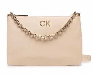 Crossbody kabelka Calvin Klein so zlatou retiazkou