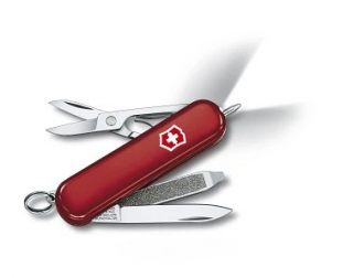 Victorinox Signature Lite 0.6226 Červený - Zatvárací Nôž