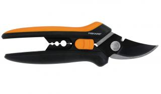 Prestrihávacie nožnice na kvetiny FISKARS Solid SP140