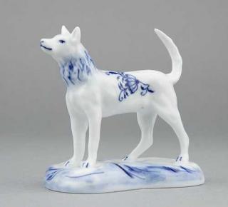 Cibulák Pes na podstavci 6 cm originální cibulákový porcelán Dubí, cibulový vzor,