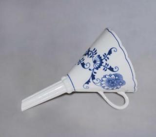 Cibulák Trychtýř 16,7 cm originální cibulákový porcelán Dubí, cibulový vzor