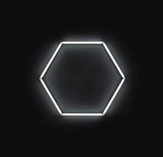 LED svetlo hexagon - 97x84 cm (Šesťuholníkové LED svetlo o rozmere 97 na 84 cm)