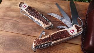 Victorinox Delemont paroh hunter