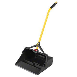 Lopatka Rubbermaid Maximizer 40×116,8cm (Lopata Rubbermaid Maximizer na mokré/suché nečistoty s držiakom)
