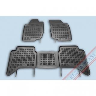 Koberce gumenné Rezaw Plast Toyota Hilux 2005 - 2015 4dv so zvýšeným okrajom