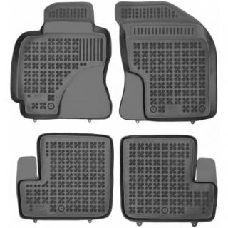 Koberce gumenné Rezaw Plast Toyota RAV4 II 5 dv. 2000 - 2003 so zvýšeným okrajom