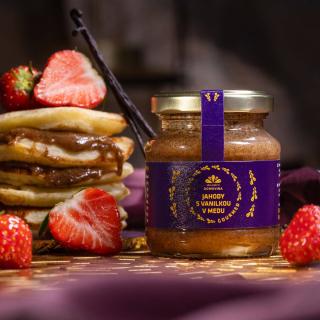 Včelařství Domovina Gourmed jahody s vanilkou v mede Hmotnost: 170 g