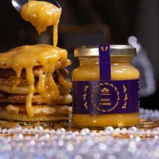 Včelařství Domovina Gourmed maca v mede Hmotnost: 180 g