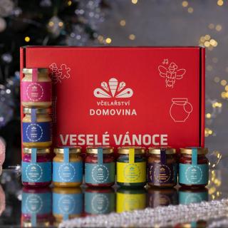 Včelařství Domovina Tropikáno darčekové balenie 8x75 g ochutené medy Design: Vánoce ananás, banán, dračie ovocie, jahoda s vanilkou, malina, marhuľa, citrón so spirulinou, višňa a aróniou