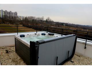 Vírivka SPLIT Extratherm 200x200x90cm - Energeticky Efektívny Model s Moderným Komfortom Farba: ODYSEY