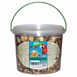 NESTOR Krmivo pre veľké papagáje s fazuľou mungo a vlašskými orechami 3l / 1.350g