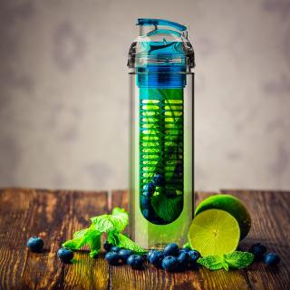 Eko fľaša s filtrom na ovocie 800ml (modrá)