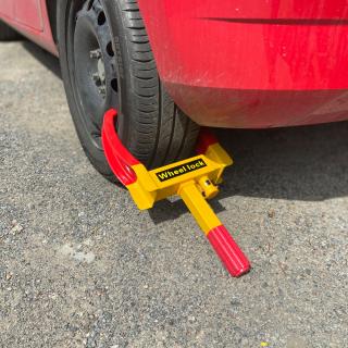 Zámok - topánočka na auto